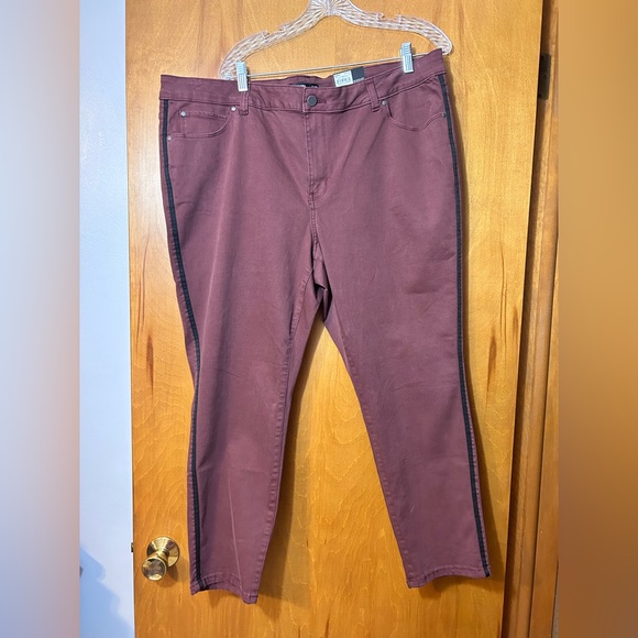 Simply Vera Vera Wang Flex Skinny Jeans Size 20W Short NWT - Picture 1 of 4